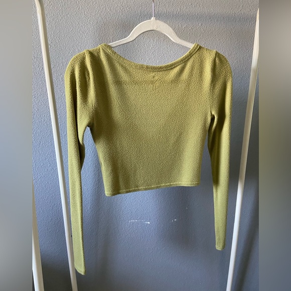 Me to We Green Crop Top - Picture 4 of 4